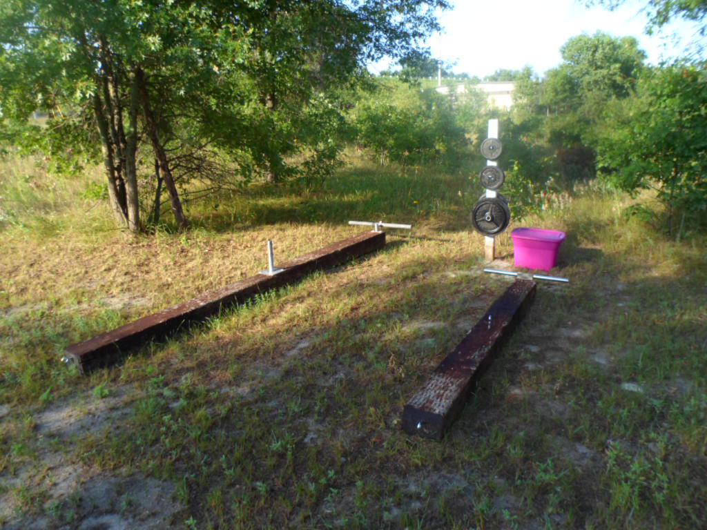 Picture of Tie Deadlift and Row Area